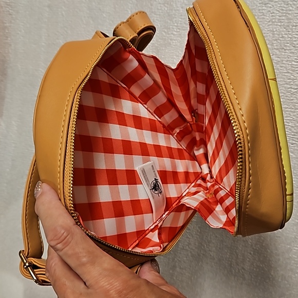 DISNEY Buon Appetito slice of pizza crossbody bag NWOT sequins glitter Mickey - Picture 7 of 10